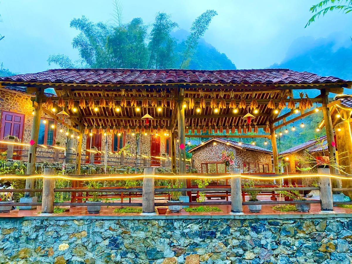 Lan Rung Homestay Lung Nieo Esterno foto