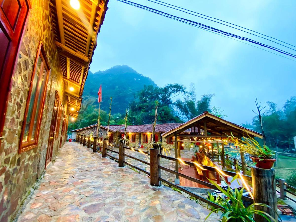 Lan Rung Homestay Lung Nieo Esterno foto