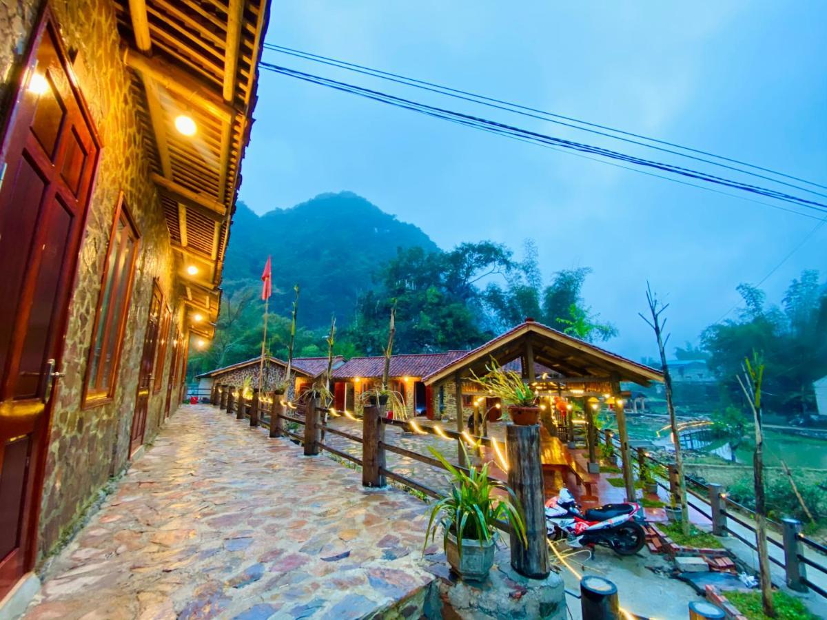 Lan Rung Homestay Lung Nieo Esterno foto